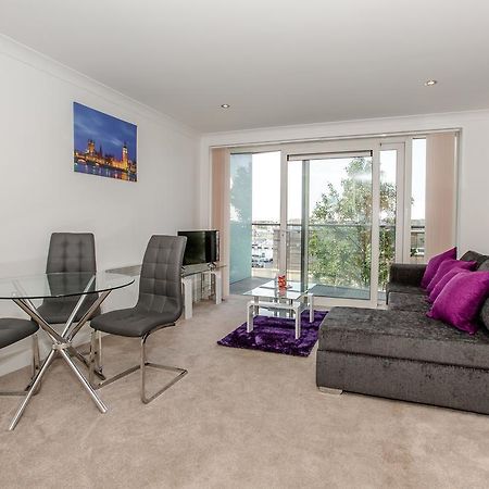 ✪ Ideal Ipswich ✪ Serviced Quays Apartment - 2 Bed Perfect For Felixstowe Port/A12/Science Park/Business Park ✪ Exterior foto